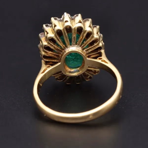18ct Yellow Gold Emerald & Diamond Ring
