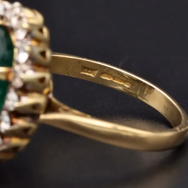 18ct Yellow Gold Emerald & Diamond Ring