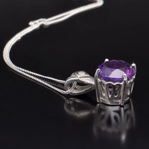 9ct White Gold Amethyst Pendant