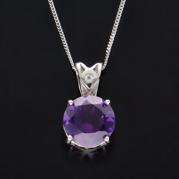 9ct White Gold Amethyst Pendant