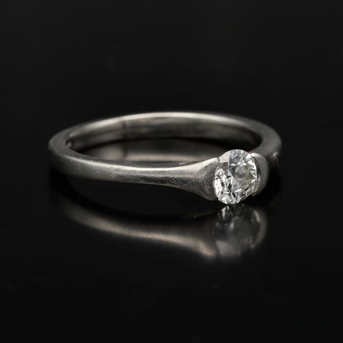 Platinum Round Brilliant Diamond Solitaire Ring image-1