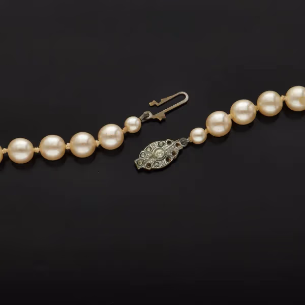 Vintage Pearl Necklace