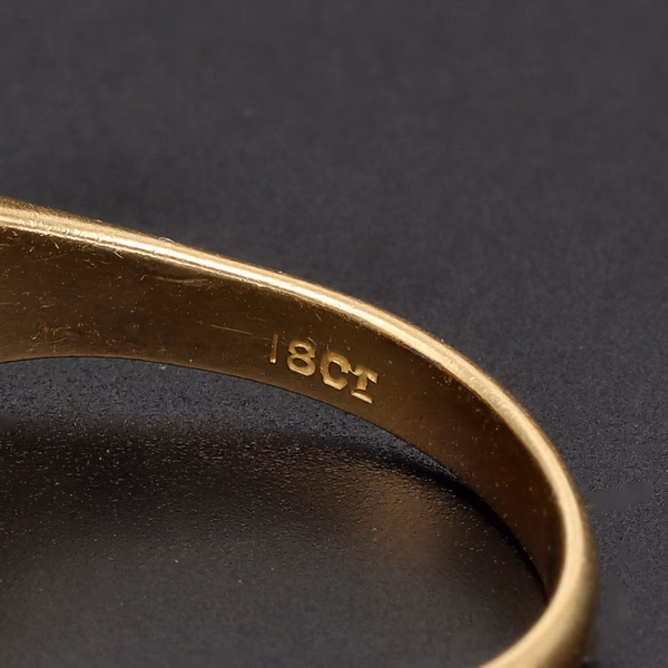 18ct Yellow Gold Sapphire & Diamond Ladies' Ring