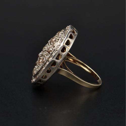 Art Deco 18ct Gold Diamond Ring image-3