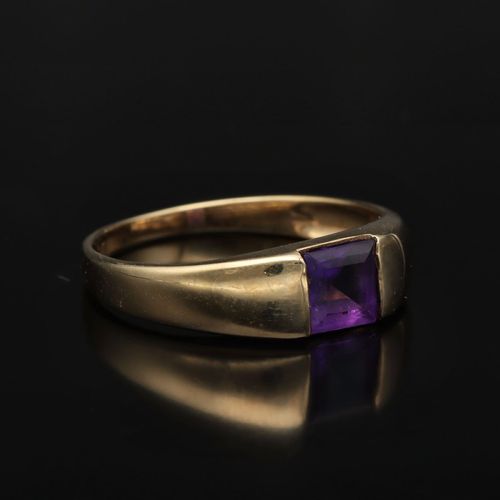 Gold Deco Design Amethyst Ring image-1
