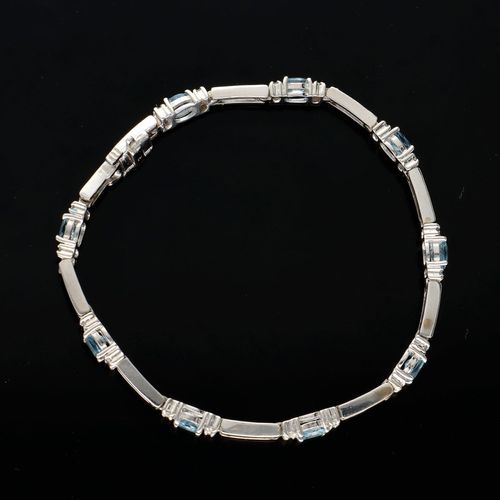 14ct Gold Aquamarine and Diamond Bracelet image-5