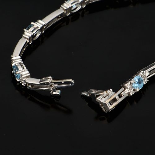 14ct Gold Aquamarine and Diamond Bracelet image-6