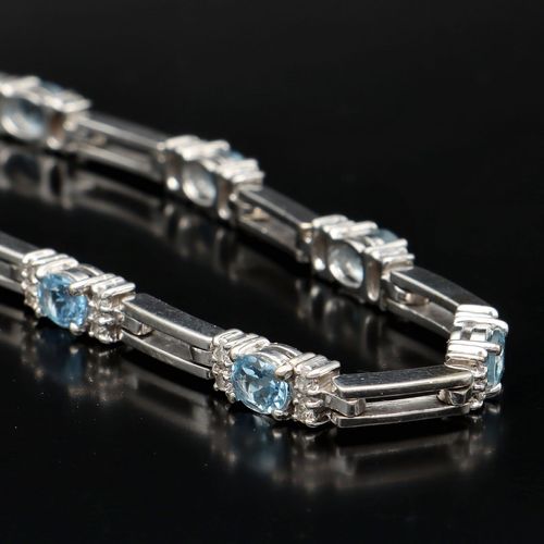 14ct Gold Aquamarine and Diamond Bracelet image-4