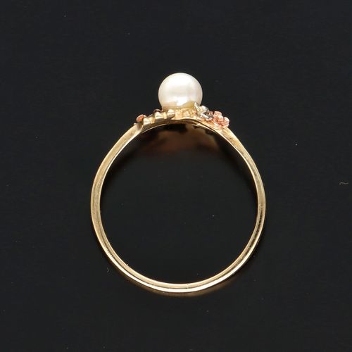 9ct Gold Cultured Pearl Ring image-6