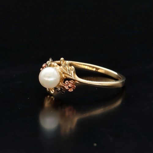 9ct Gold Cultured Pearl Ring image-3