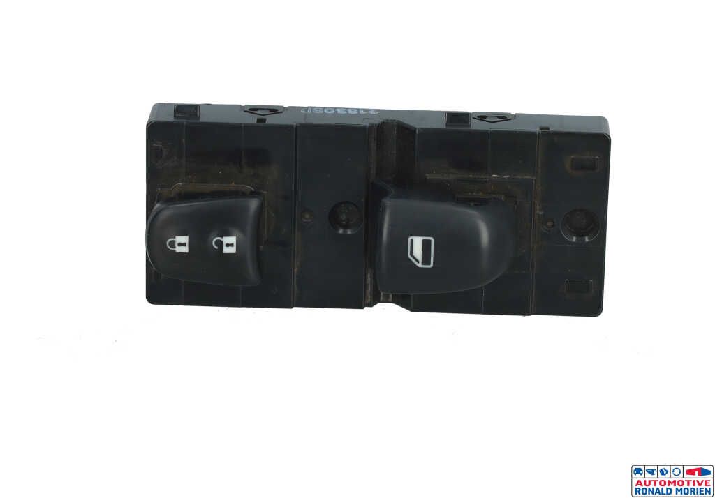 Used Electric window switch Nissan Micra (K14) 1.0 IG-T 92 Price € 25,00 Margin scheme offered by Automaterialen Ronald Morien B.V.