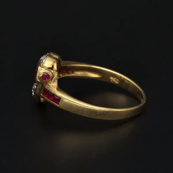 18ct Yellow Gold Diamond & Ruby Heart Ring