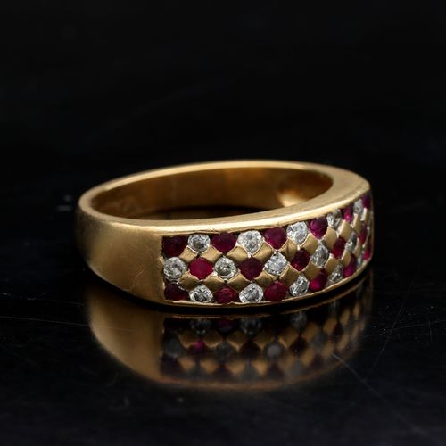 Gold Diamond Ruby Ring image-1
