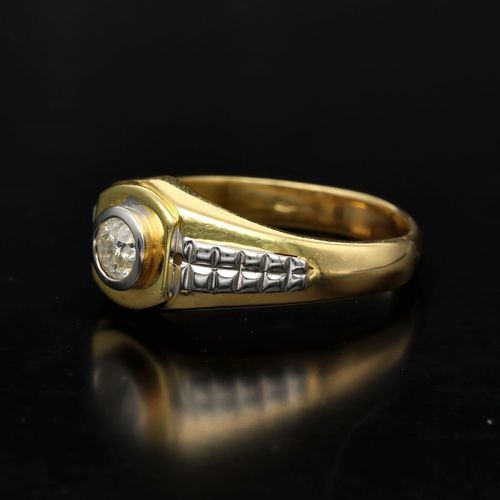 18k Rolex Style Ring image-3