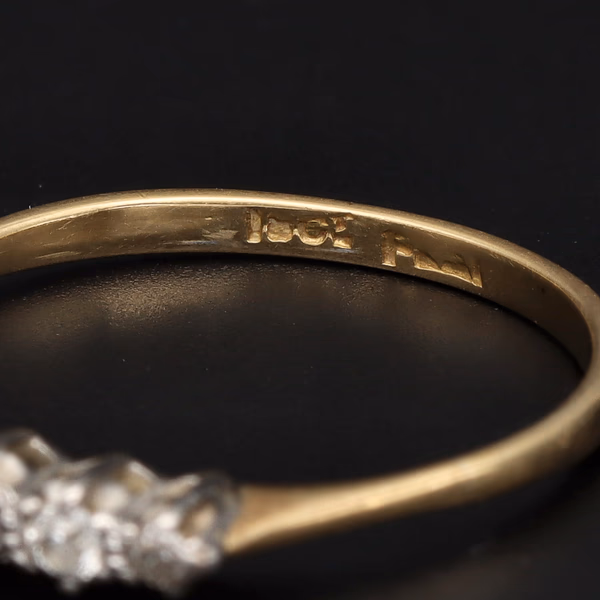 18ct Yellow Gold Five-Stone Diamond Ring