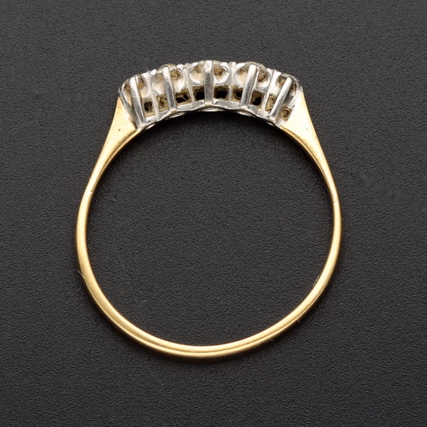 18ct Yellow Gold Five-Stone Diamond Ring