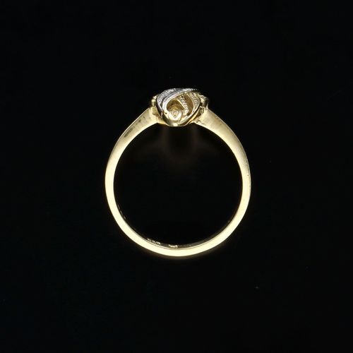 14ct Gold Diamond Ring image-6
