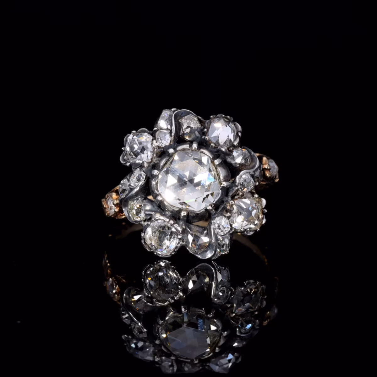 360° view of The Antique Georgian Rose Cut Diamond Baroque Ring