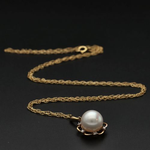 Cultured Pearl and Diamond Pendant image-4