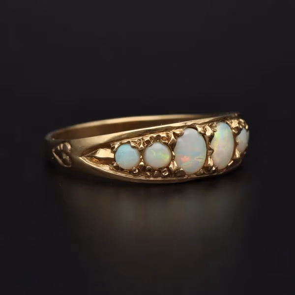 Vintage 9ct Gold Opal Ring