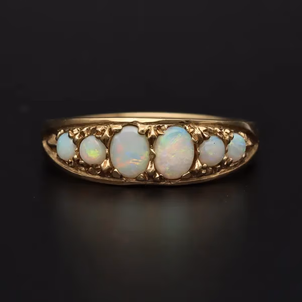 Vintage 9ct Gold Opal Ring