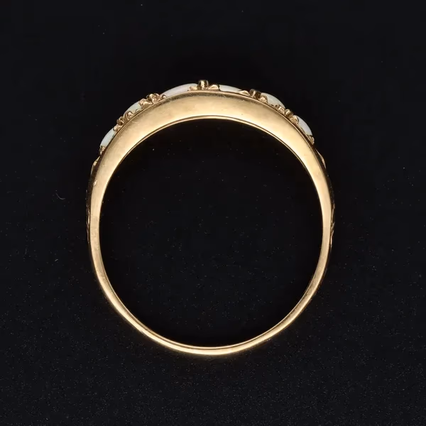 Vintage 9ct Gold Opal Ring