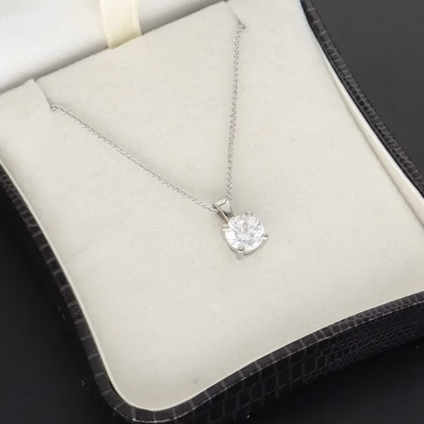 18ct Gold Lab Diamond Pendant