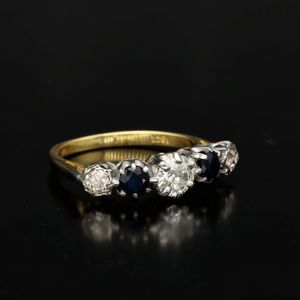 Vintage 18ct Gold Diamond and Sapphire Ring