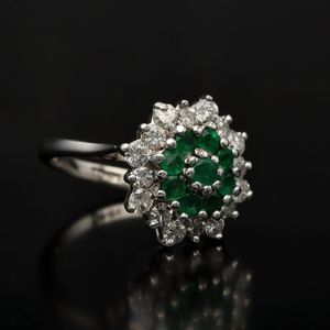 18ct Gold Diamond and Emerald Ring