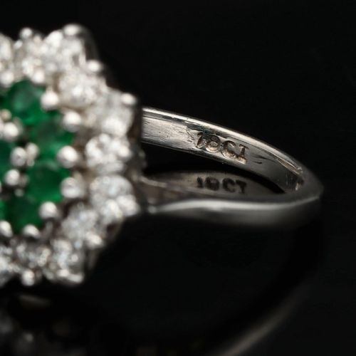 18ct Gold Diamond and Emerald Ring image-5
