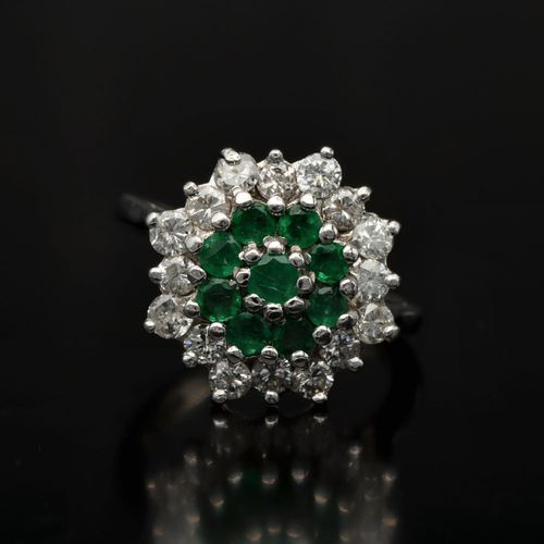 18ct Gold Diamond and Emerald Ring image-2