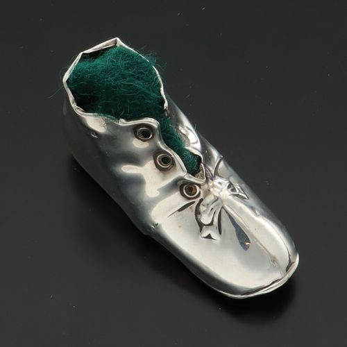 Small Edwardian Silver Boot Pin Cushion image-3