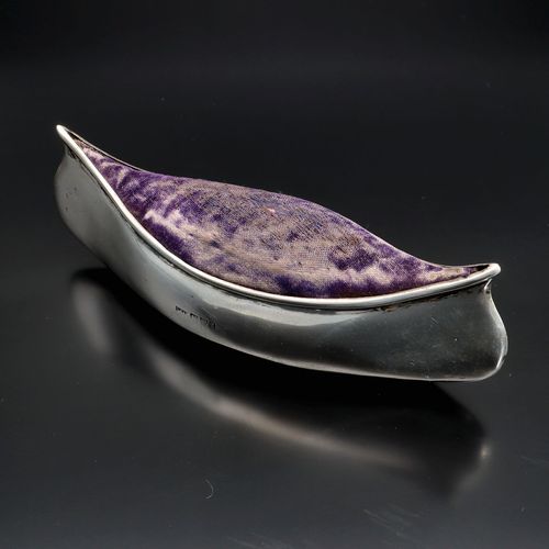 Edwardian Silver Pin Cushion in the form of a Canoe image-1