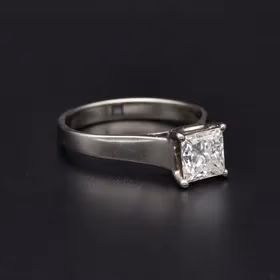 18ct White Gold Princess Cut Diamond Ring