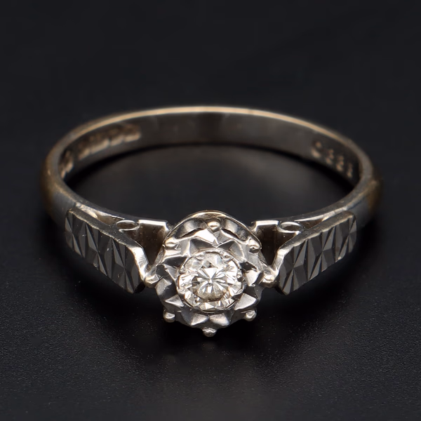 Vintage 18ct Gold Diamond Ring