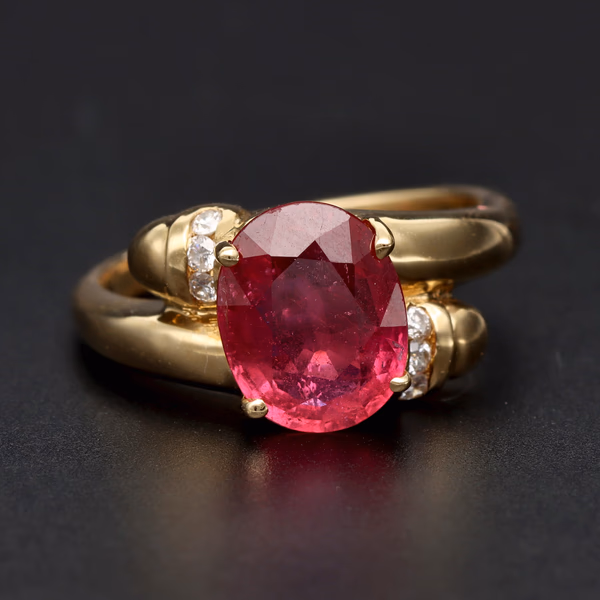 18ct Yellow Gold Oval Ruby & Diamond Ring