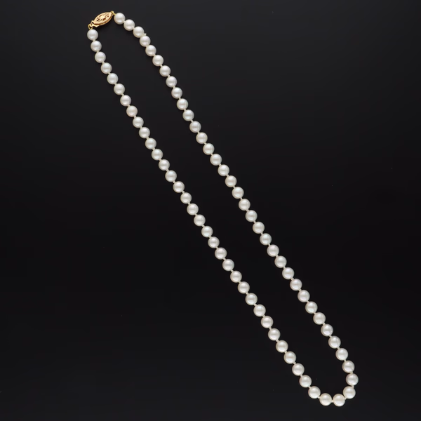 Vintage Cultured Pearl Necklace