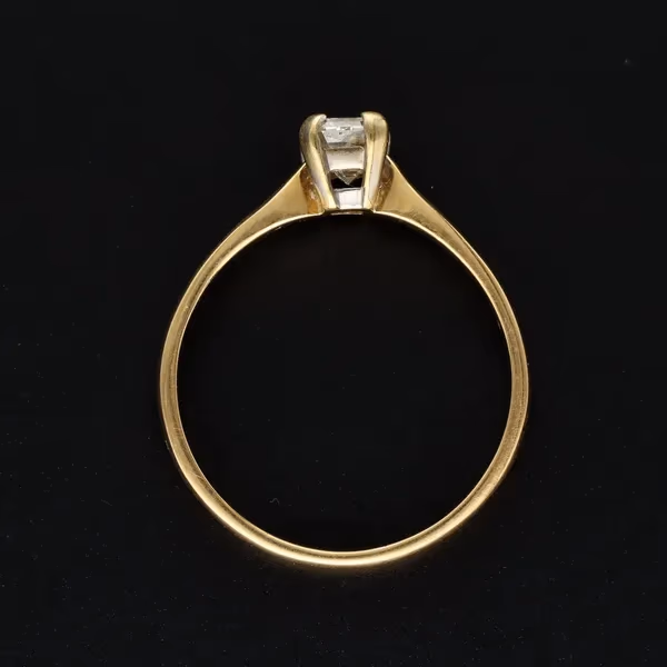 18ct Yellow Gold Emerald Cut Solitaire Ring