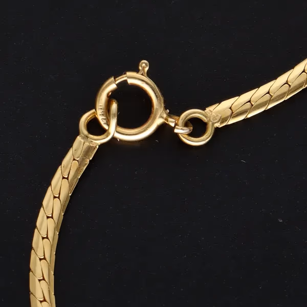 18ct Gold Diamond Necklace