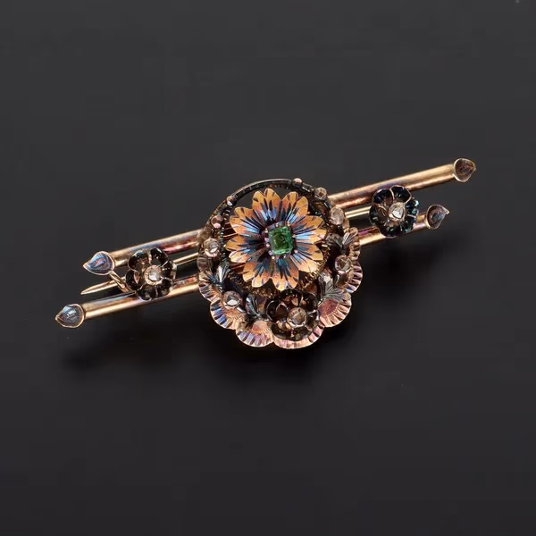 Diamond & Emerald Victorian 15ct Gold Brooch