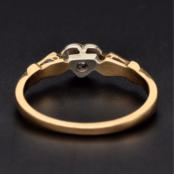 18ct Gold Platinum Diamond Heart Ring