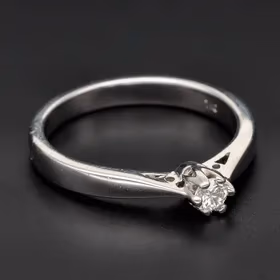 18ct Gold Diamond Ring
