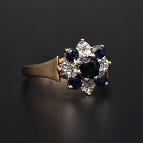 9ct Gold Diamond and Sapphire Ring image-1