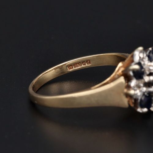 9ct Gold Diamond and Sapphire Ring image-4