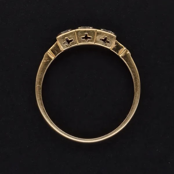 18ct Yellow Gold Diamond Ring