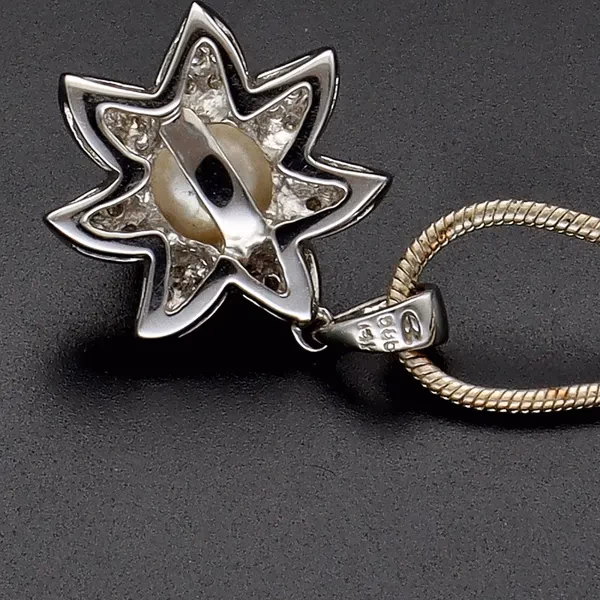 14k Gold Diamond and Pearl Jewellery Set