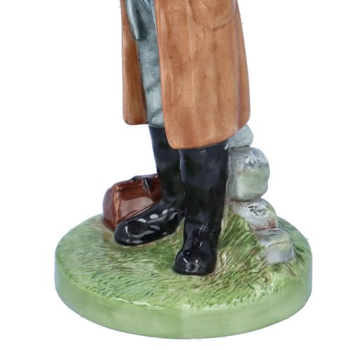 Boxed Royal Doulton Country Veterinarian Figure image-4