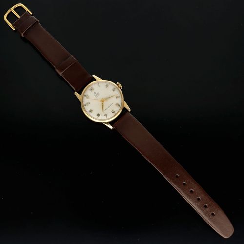 Rolex Tudor Royal 9ct Gold Watch image-3