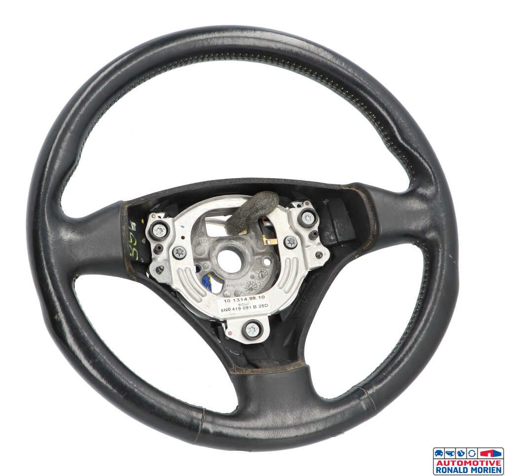 Used Steering wheel Audi TT (8N3) 1.8 T 20V Quattro Price € 34,99 Inclusive VAT offered by Automaterialen Ronald Morien B.V.