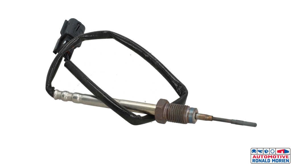 Used Exhaust heat sensor Renault Clio V (RJAB) 1.6 E-Tech 145 16V Price € 29,00 Inclusive VAT offered by Automaterialen Ronald Morien B.V.